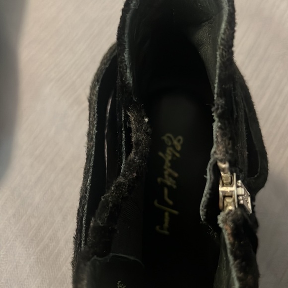 Elizabeth and James pointed toe ankle boots velvet  SZ 8 club wear going out - Picture 3 of 14